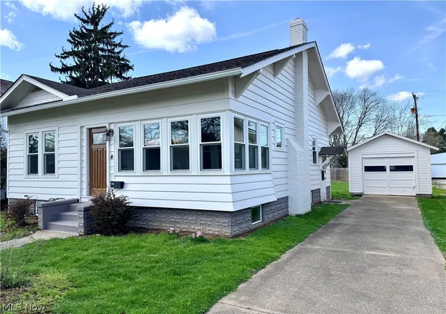 Homes for sale in Newcomerstown, OH | 486 Mckinley Ave, Newcomerstown, OH 43832 | MLS# 5198756