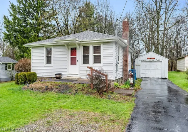 1st image of 644 Goist Ln, Girard, OH 44420 | MLS# 5197278