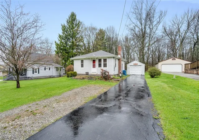 2nd image of 644 Goist Ln, Girard, OH 44420 | MLS# 5197278