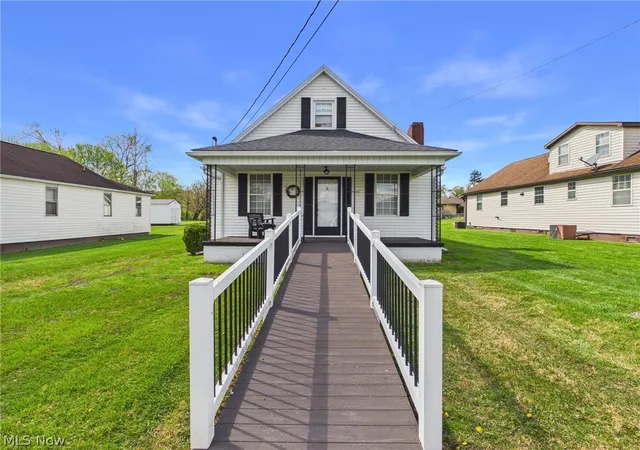 Homes for sale in Parkersburg, WV | 90 S Third St, Parkersburg, WV 26101 | MLS# 5199186