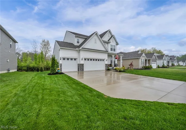 Homes for sale in Wadsworth, OH | 180 Country Meadow Ln, Wadsworth, OH 44281 | MLS# 5199549