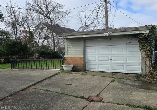 Homes for sale in Shaker Heights, OH | 3710 Pennington Rd, Shaker Heights, OH 44120 | MLS# 5199703