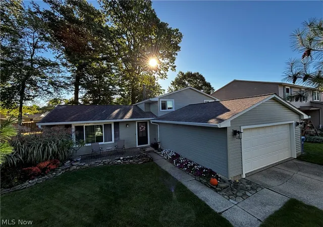 Photo 2 of Single family home for sale at 5799 Springwood Ct, Mentor On The Lake, OH 44060 | MLS# 5199430 | Listing updated on 2026-10-09