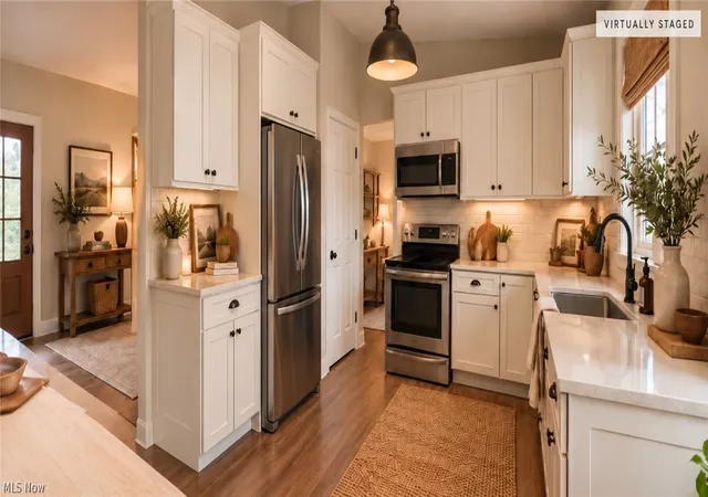 Photo 3 of Single family home for sale at 5799 Springwood Ct, Mentor On The Lake, OH 44060 | MLS# 5199430 | Listing updated on 2026-10-09