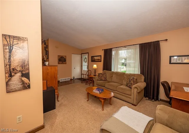 Photo 4 of Single family home for sale at 5799 Springwood Ct, Mentor On The Lake, OH 44060 | MLS# 5199430 | Listing updated on 2026-10-09