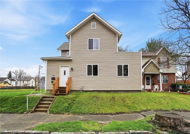 Homes for sale in Alliance, OH | 900 S Seneca Ave, Alliance, OH 44601 | MLS# 5195765