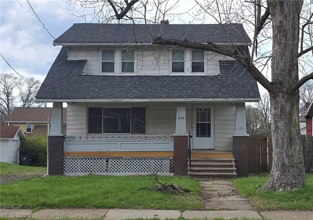 1st image of 914 Dan St, Akron, OH 44310 | MLS# 5199841