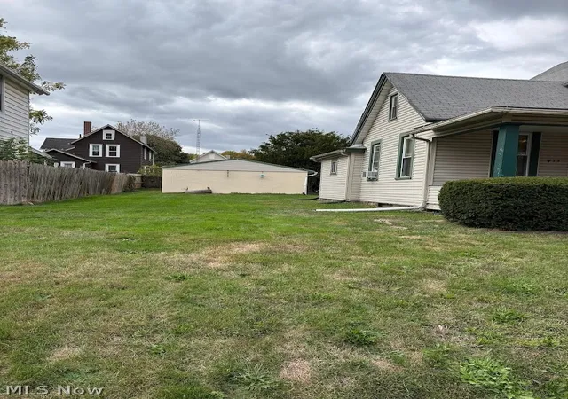 Photo 2 of Multi family home for sale at 435 Hazlett Ave Nw, Canton, OH 44708 | MLS# 5199910 | Listing updated on 2026-10-05