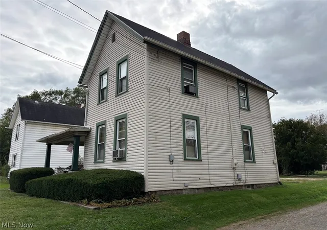 3rd image of 435 Hazlett Ave Nw, Canton, OH 44708 | MLS# 5199910