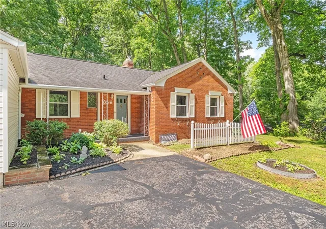 Homes for sale in Wooster, OH | 856 E Highland Ave, Wooster, OH 44691 | MLS# 5199396