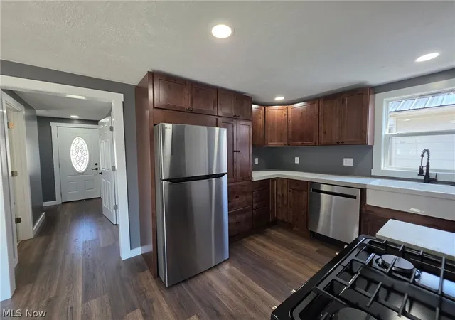 Homes for sale in Newton Falls, OH | 24 E Main St, Newton Falls, OH 44444 | MLS# 5192823