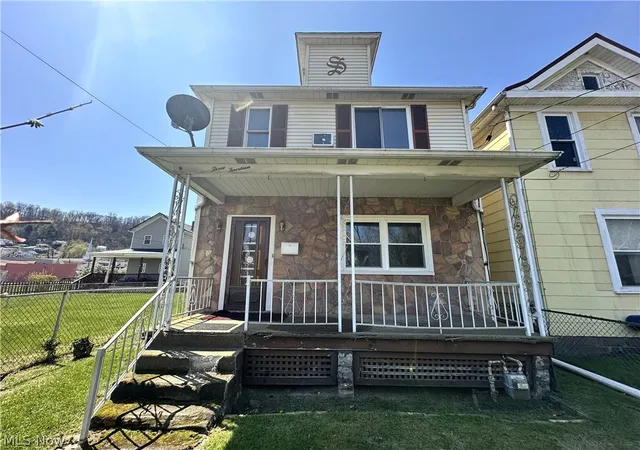 Single family home for sale at 314 Adolphus St, Chester, WV 26034 | MLS# 5199628