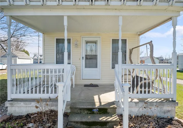 Photo 4 of Single family home for sale at 515 W 2nd Street, Port Clinton, OH 43452 | MLS# 5200018 | Listing updated on 2026-07-27