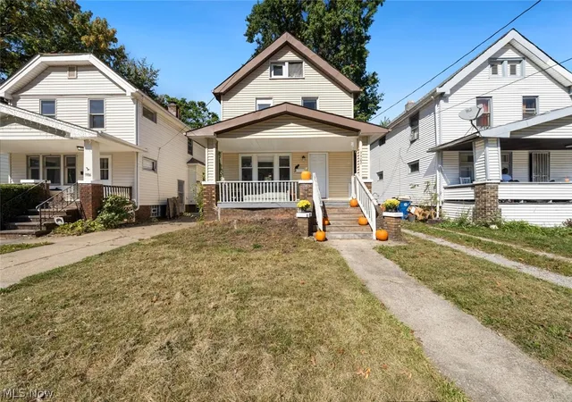 Homes for sale in Cleveland, OH | 9902 Zimmer Ave, Cleveland, OH 44102 | MLS# 5200254