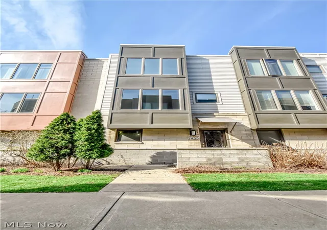 Homes for sale in Cleveland, OH | 1425 Lindazzo Ave, Cleveland, OH 44114 | MLS# 5198117