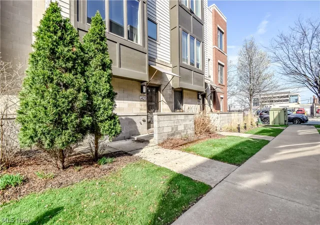 Photo 3 of Sale Pending at 1425 Lindazzo Ave, Cleveland, OH 44114 | MLS# 5198117 | Listing updated on 2026-08-31