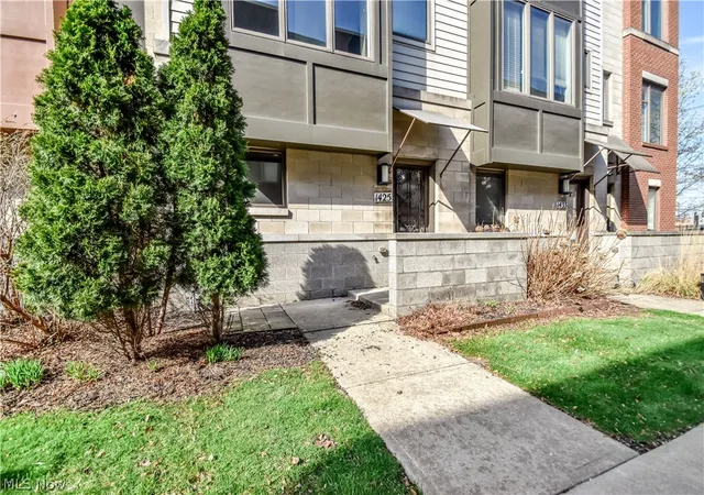 Photo 3 of Sale Pending at 1425 Lindazzo Ave, Cleveland, OH 44114 | MLS# 5198117 | Listing updated on 2026-08-31