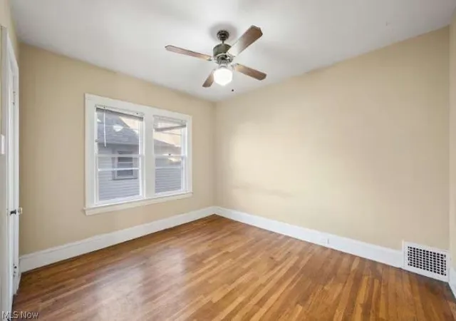 Listing Photo 2 - Condo for sale in building located at 2609 Hampshire Rd, Cleveland, OH 44106 - Unit #
