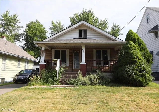 Photo 1 of Single family home for sale at 138 Clifton Dr, Youngstown, OH 44512 | MLS# 5198928 | Listing updated on 2026-08-18