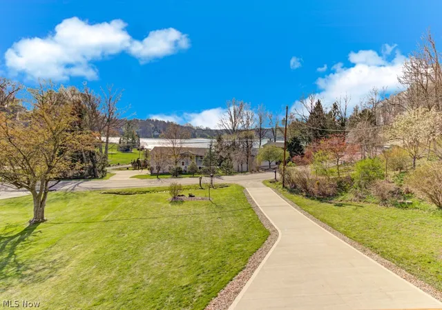 5th image of 143 Cheyenne Trl, Malvern, OH 44644 | MLS# 5200191