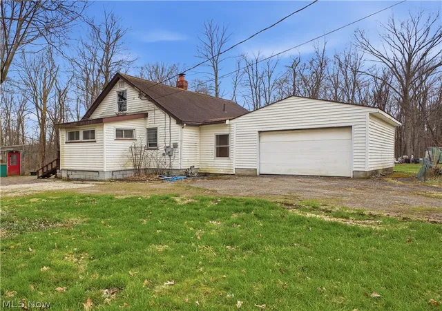 1st image of 1110 Niles Vienna Rd, Vienna, OH 44473 | MLS# 5200392