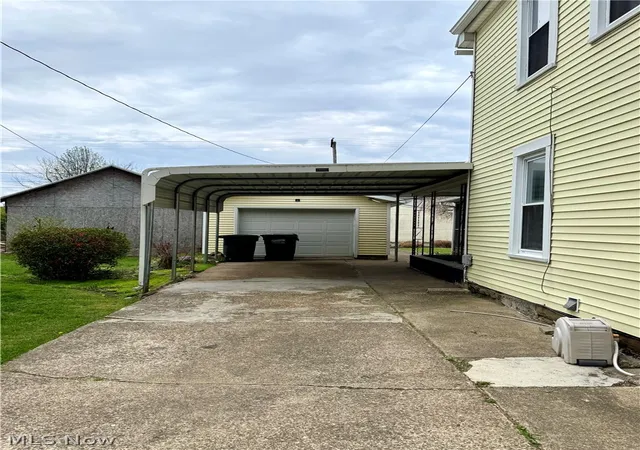 2nd image of 1011 Adams St, Coshocton, OH 43812 | MLS# 5200583