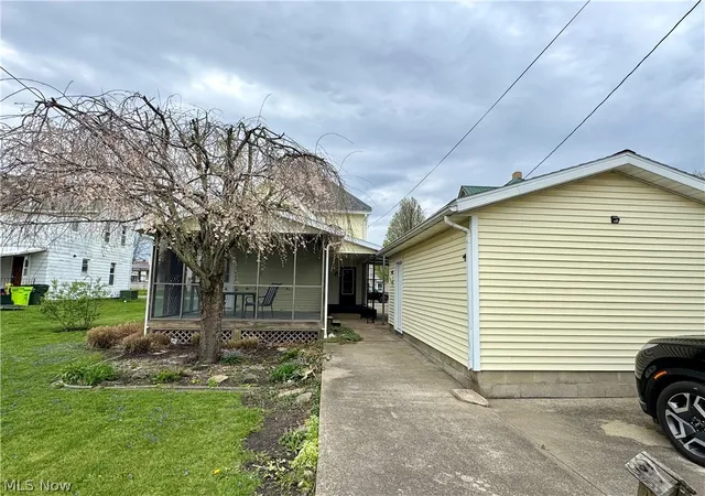 4th image of 1011 Adams St, Coshocton, OH 43812 | MLS# 5200583