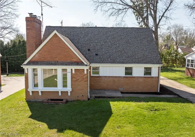 1st image of 3530 Glenmere Dr, Youngstown, OH 44511 | MLS# 5200472