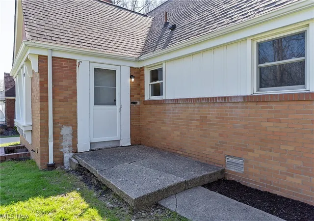 4th image of 3530 Glenmere Dr, Youngstown, OH 44511 | MLS# 5200472