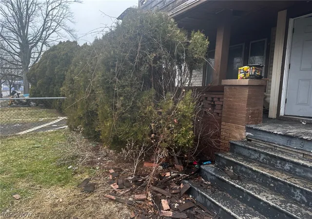 4th image of 11709 Lenacrave Ave, Cleveland, OH 44105 | MLS# 5200610