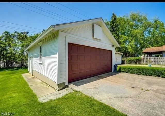 Photo 2 of Single family home for sale at 1308 Gorge Blvd, Akron, OH 44310 | MLS# 5200123 | Listing updated on 2026-08-04