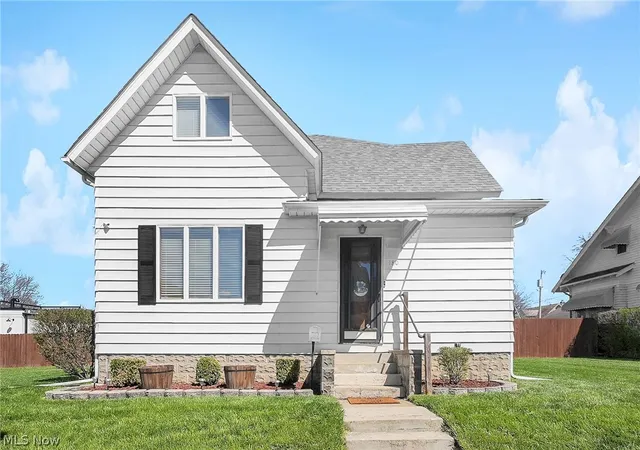Homes for sale in Pickerington, OH | 180 W Columbus St, Pickerington, OH 43147 | MLS# 5200747