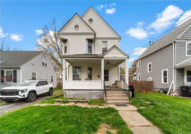 Photo 1 of Single family home for sale at 237 Wooster St, Elyria, OH 44035 | MLS# 5200859 | Listing updated on 2026-08-20