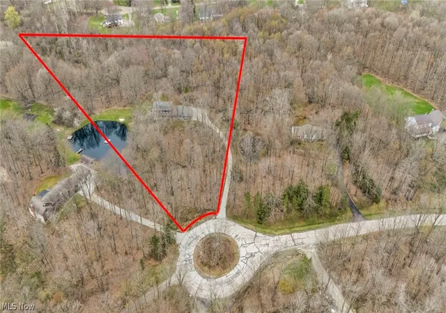 2nd image of 13160 Stoney Springs Dr, Chardon, OH 44024 | MLS# 5199656