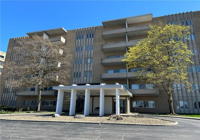 1st image of 3167 Linden Rd #204, Rocky River, OH 44116 | MLS# 5200931