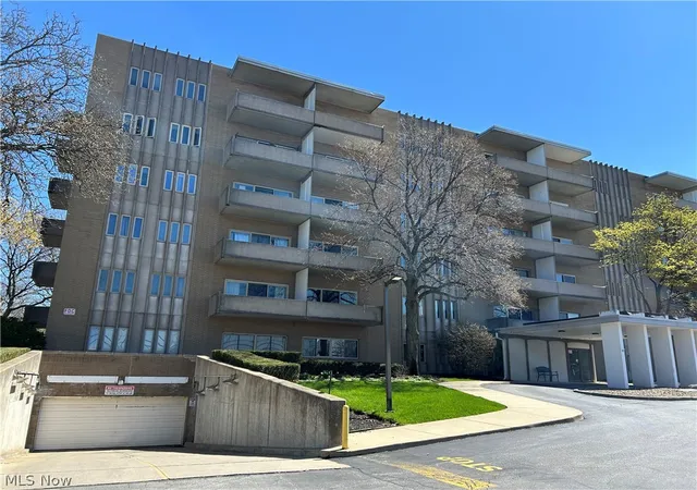 2nd image of 3167 Linden Rd, Rocky River, OH 44116