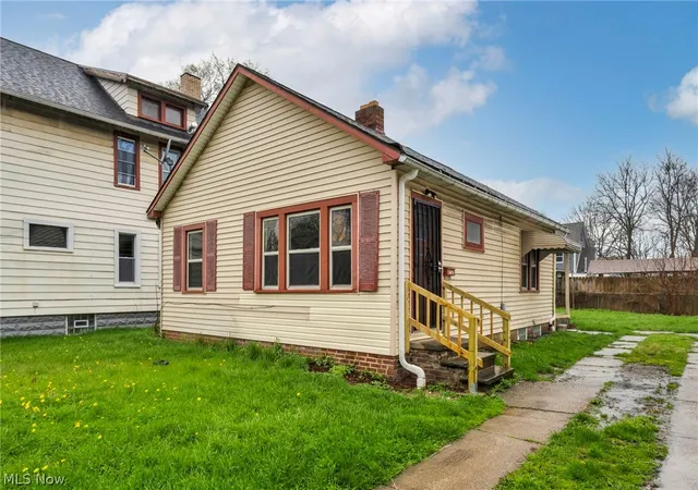 Homes for sale in Cleveland, OH | 6610 Clark Ave, Cleveland, OH 44102 | MLS# 5188790