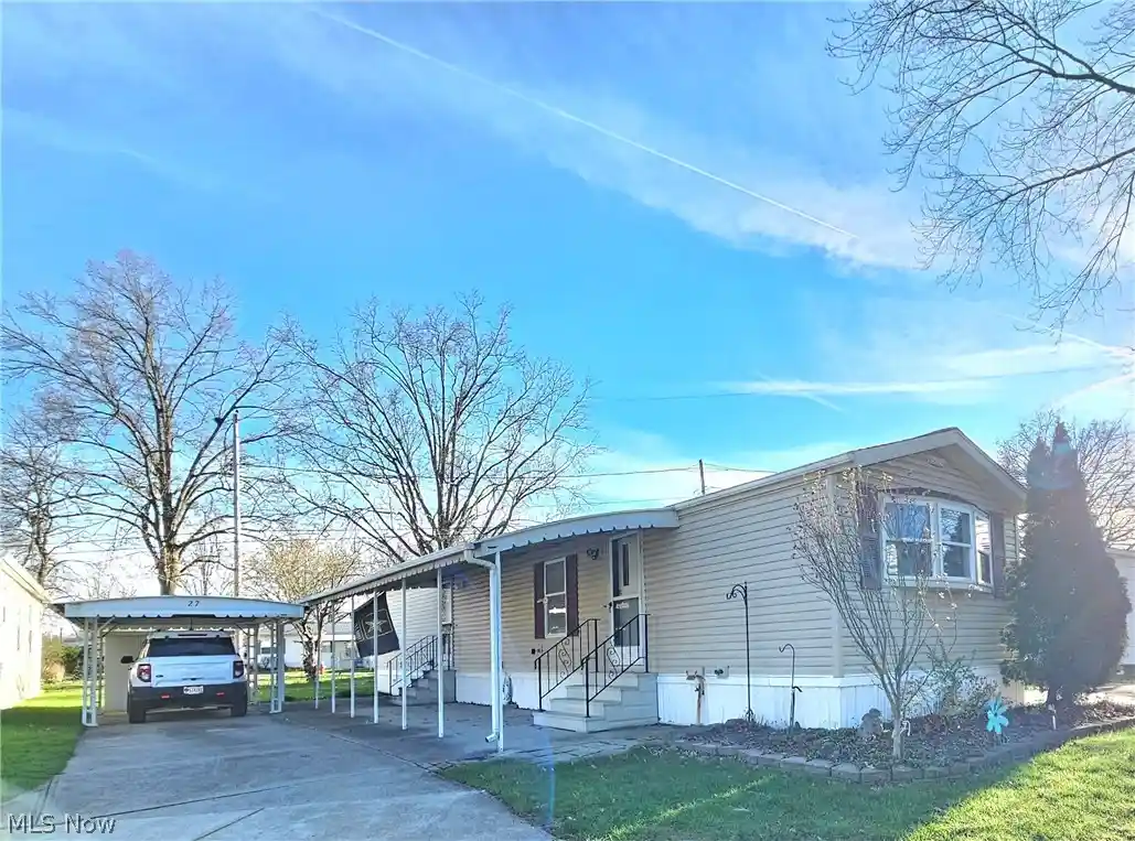 27 Flagler, Olmsted Twp, OH 44138 | MLS# 5200826 | Houzeo