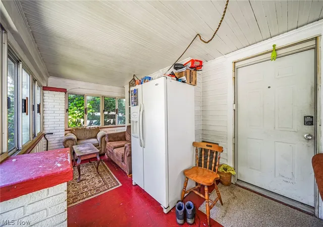 3rd image of 1066 Emma Ave, Akron, OH 44302 | MLS# 5200984