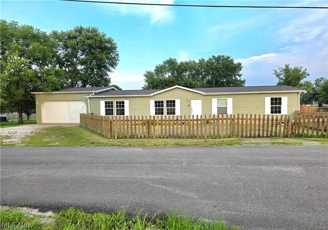 1st image of 44 Scarce Fat Rd, Mineral Wells, WV 26150 | MLS# 5200997