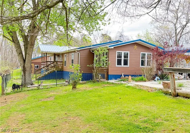 Single family home for sale at 441 Tower Rd, Elizabeth, WV 26143 | MLS# 5201157