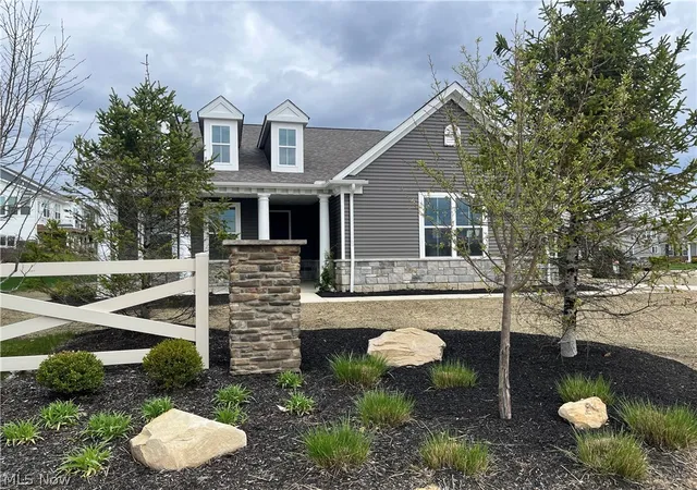Photo 2 of Single family home for sale at 913 Arthur Trl, Aurora, OH 44202 | MLS# 5201191 | Listing updated on 2026-09-21