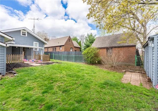 Homes for sale in North Canton, OH | 350 Lindy Lane Ave Nw, North Canton, OH 44720 | MLS# 5200239