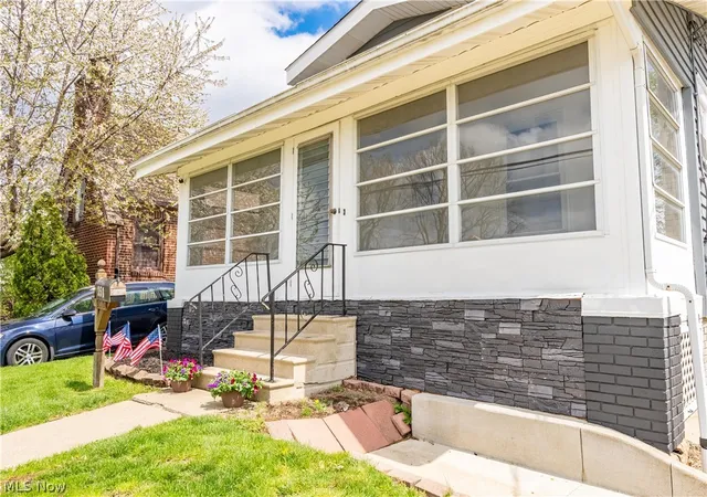 Homes for sale in North Canton, OH | 350 Lindy Lane Ave Nw, North Canton, OH 44720 | MLS# 5200239