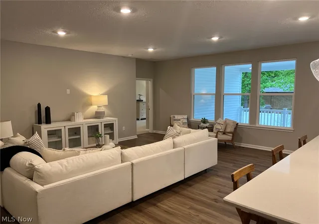 4th image of 8274 Clydesdale Dr, Mentor, OH 44060 | MLS# 5201215