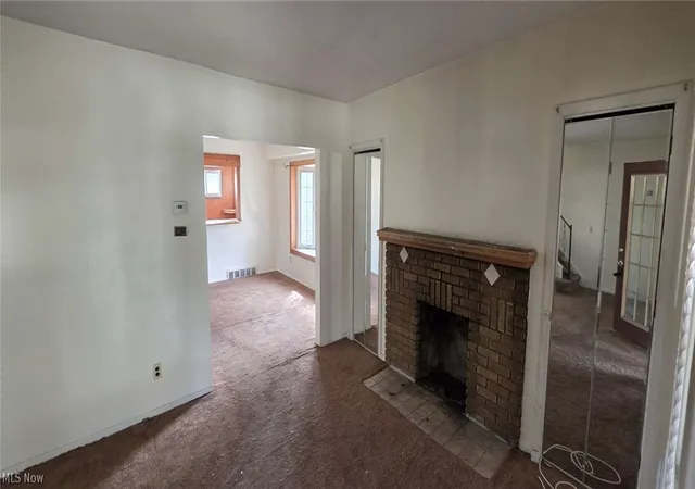 4th image of 1811 S Green Rd, Cleveland, OH 44121 | MLS# 5201218