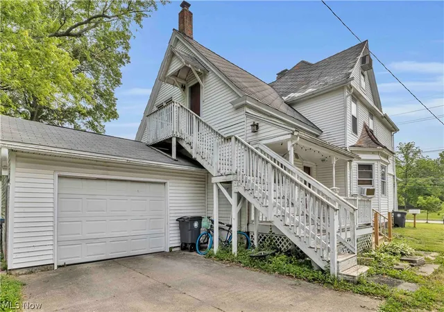 Homes for sale in Oberlin, OH | 360 South Main St, Oberlin, OH 44074 | MLS# 5200871