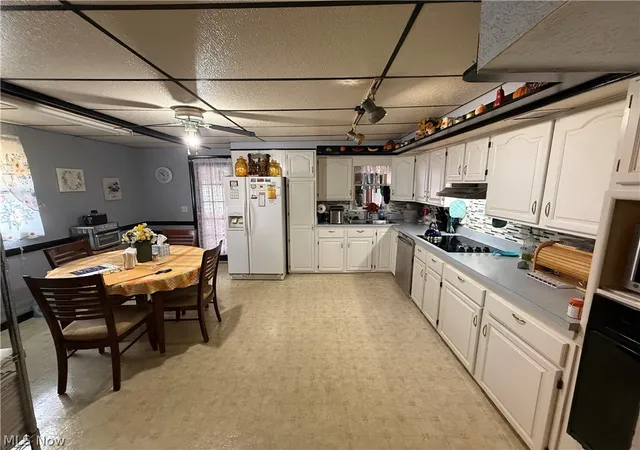 3rd image of 147 Newell Ave, Saint Clairsville, OH 43950 | MLS# 5201332