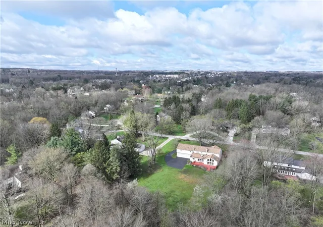 3rd image of 3475 Rolling Hills Dr, Cleveland, OH 44124 | MLS# 5198850