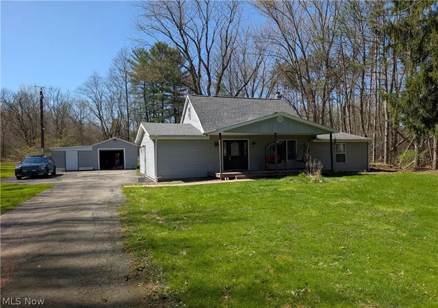 1st image of 3032 Bell Wick Rd, Hubbard, OH 44425 | MLS# 5198801